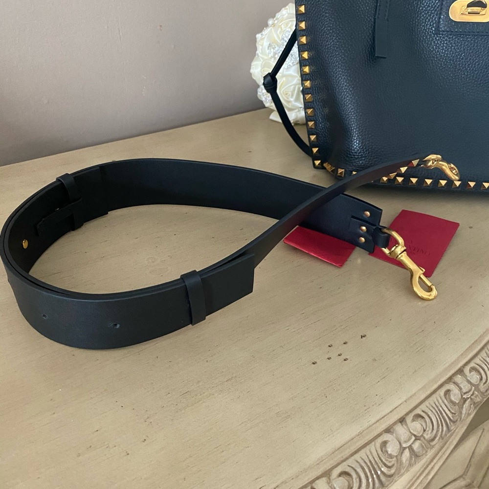 SOLD Valentino black small grainy rockstud hype - Picture 7 of 8